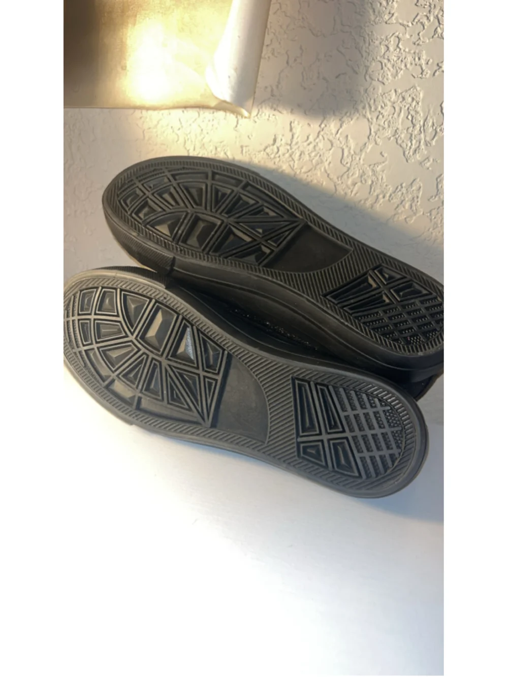 Women's Unbranded Black Glitter Canvas Sneakers Size 6